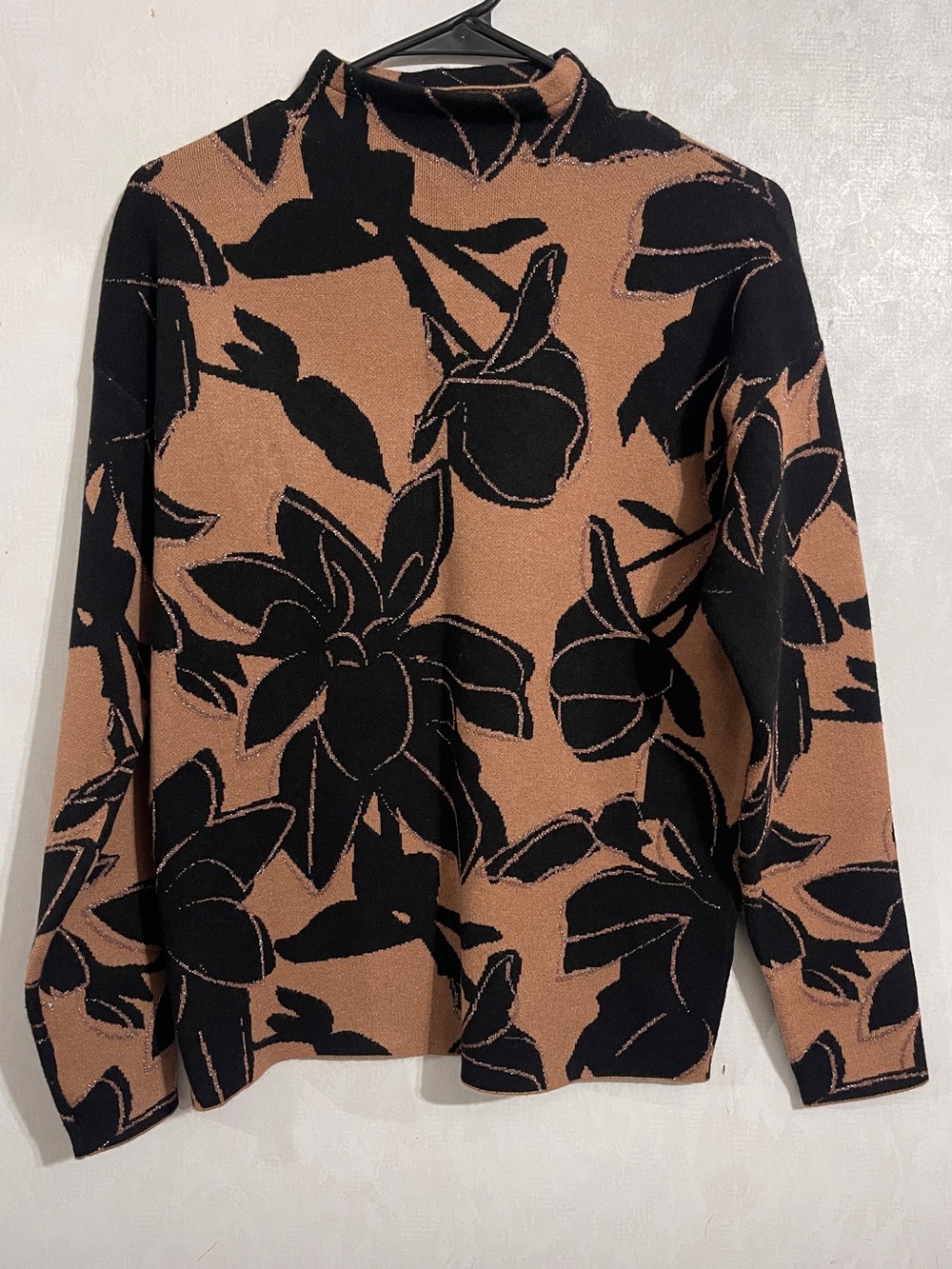 Women’s Tahari Black and Brown Floral Jacquard Mock Neck Sweater Size Medium